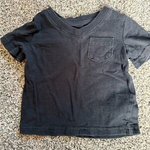 Wonderkids Baby Boy Black V-Neck Tee Size 12 Months